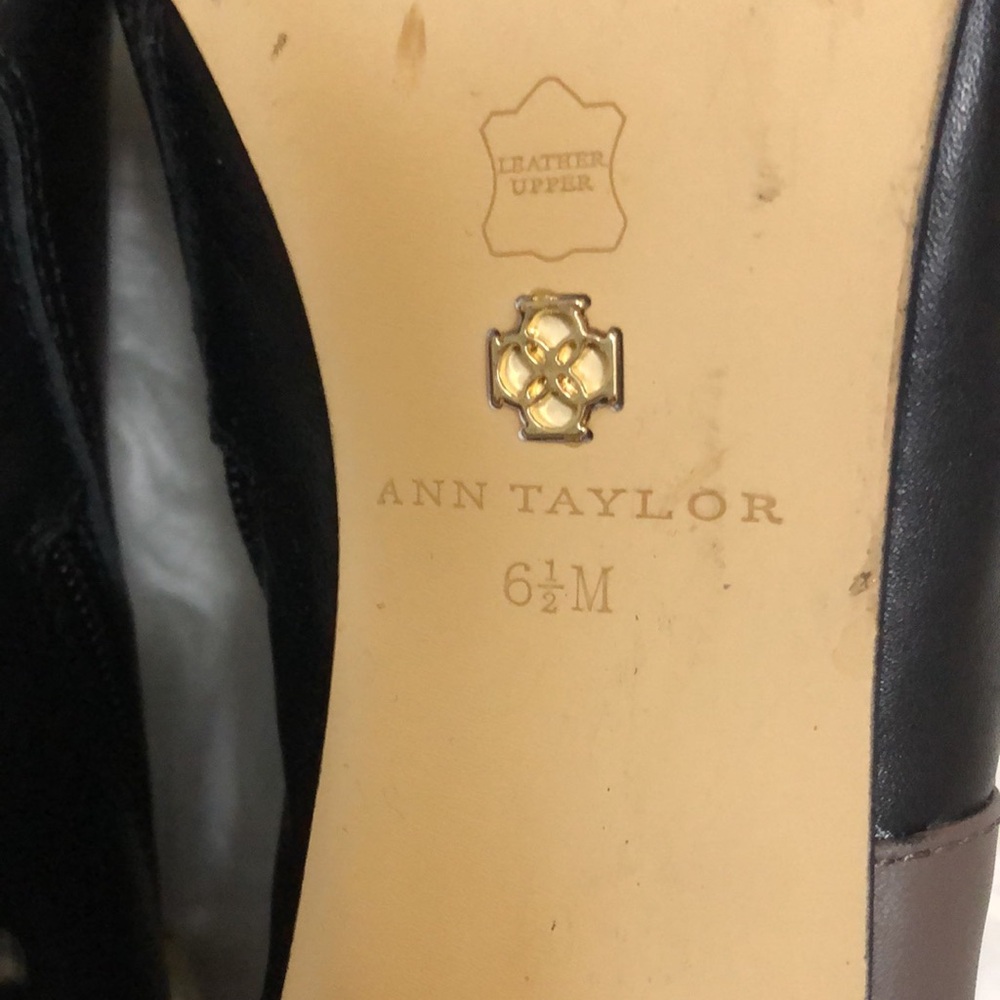 ANN TAYLOR • Elegant Black & Brown Open Toe Heels w Side Zipper Detail - Picture 9 of 16